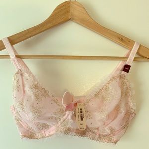 Victoria secrets Bra. (Brand new)